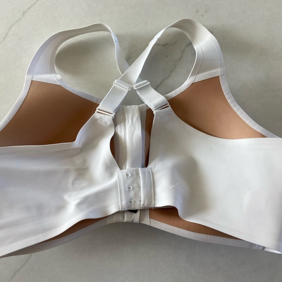 Knix Catalyst Front Zip Sports Bra 7+ - Picture 4 of 5